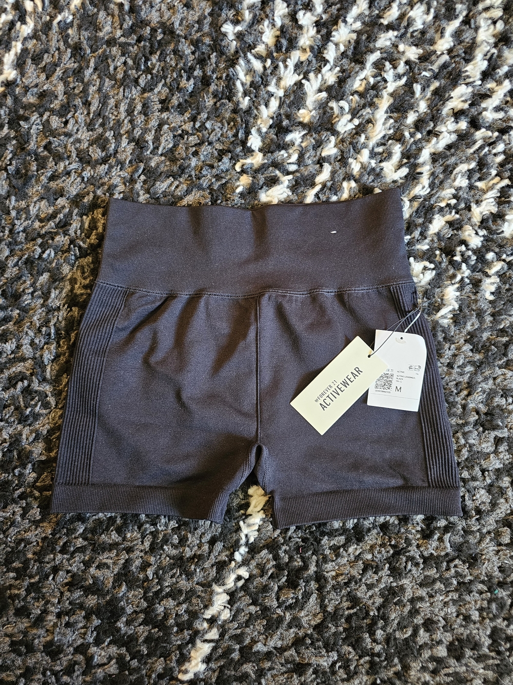 Forever 21 Seamless High-Waist Activewear Bike Shorts - Black